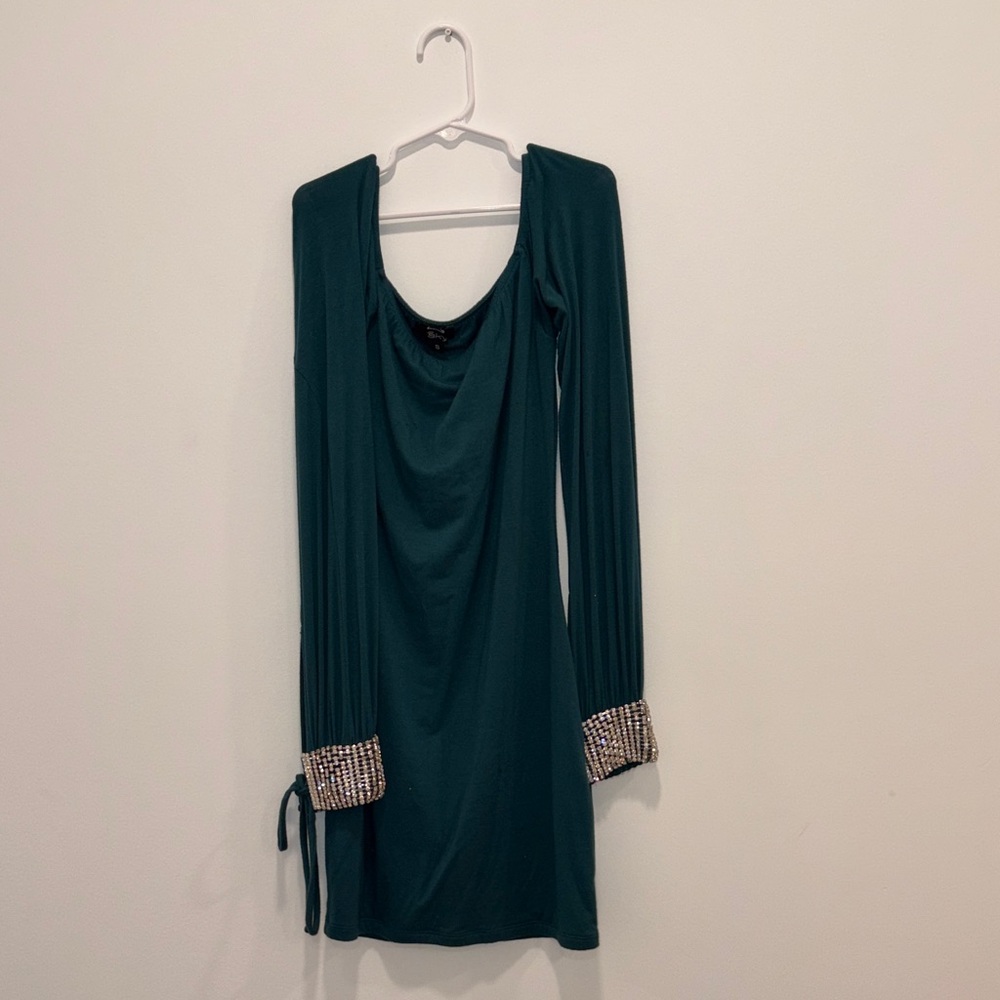 Elegant Emerald Long Sleeve Dress